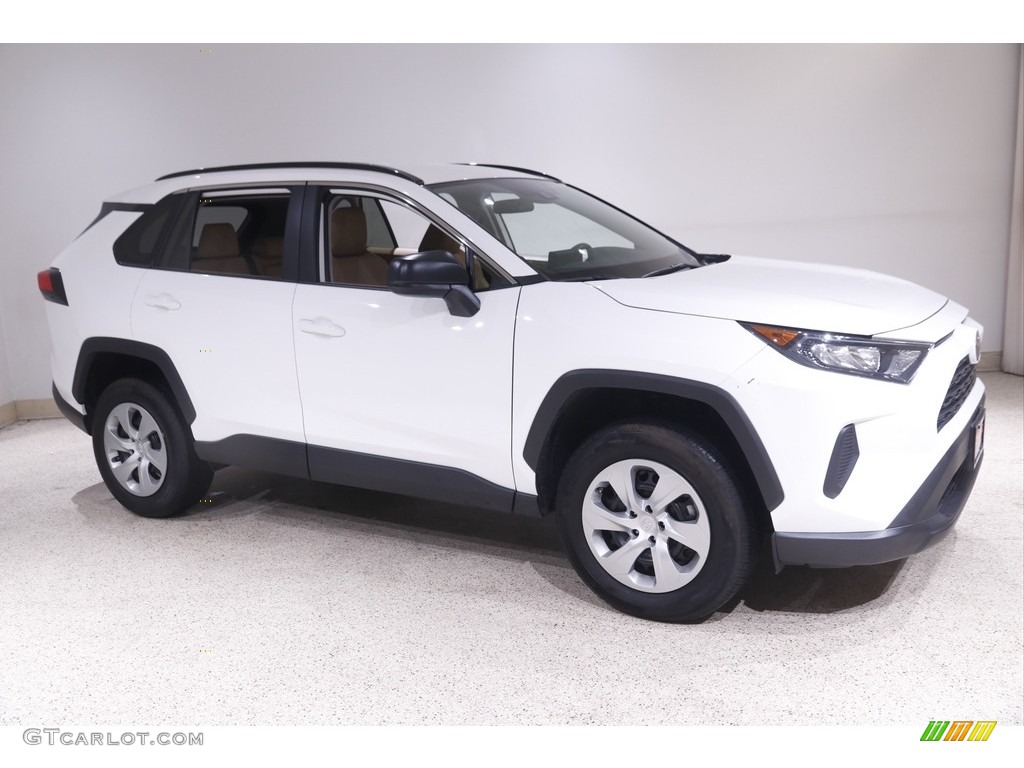 2019 RAV4 LE - Super White / Black photo #1