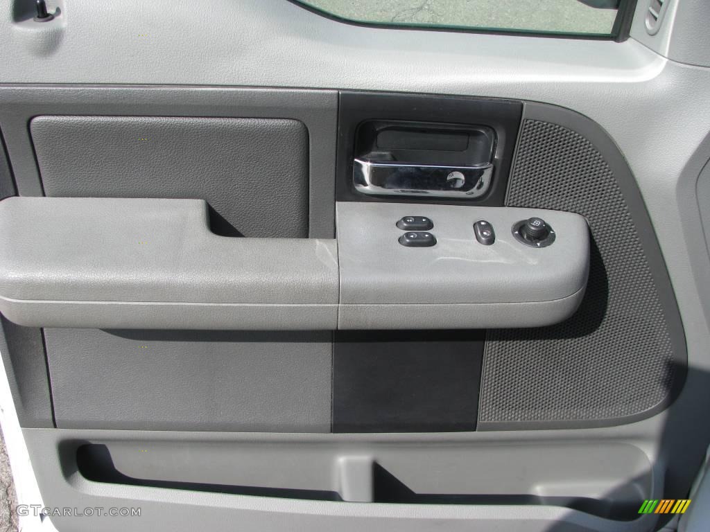 2004 F150 XLT Regular Cab 4x4 - Oxford White / Dark Flint photo #10