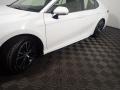 Super White - Camry SE Photo No. 10