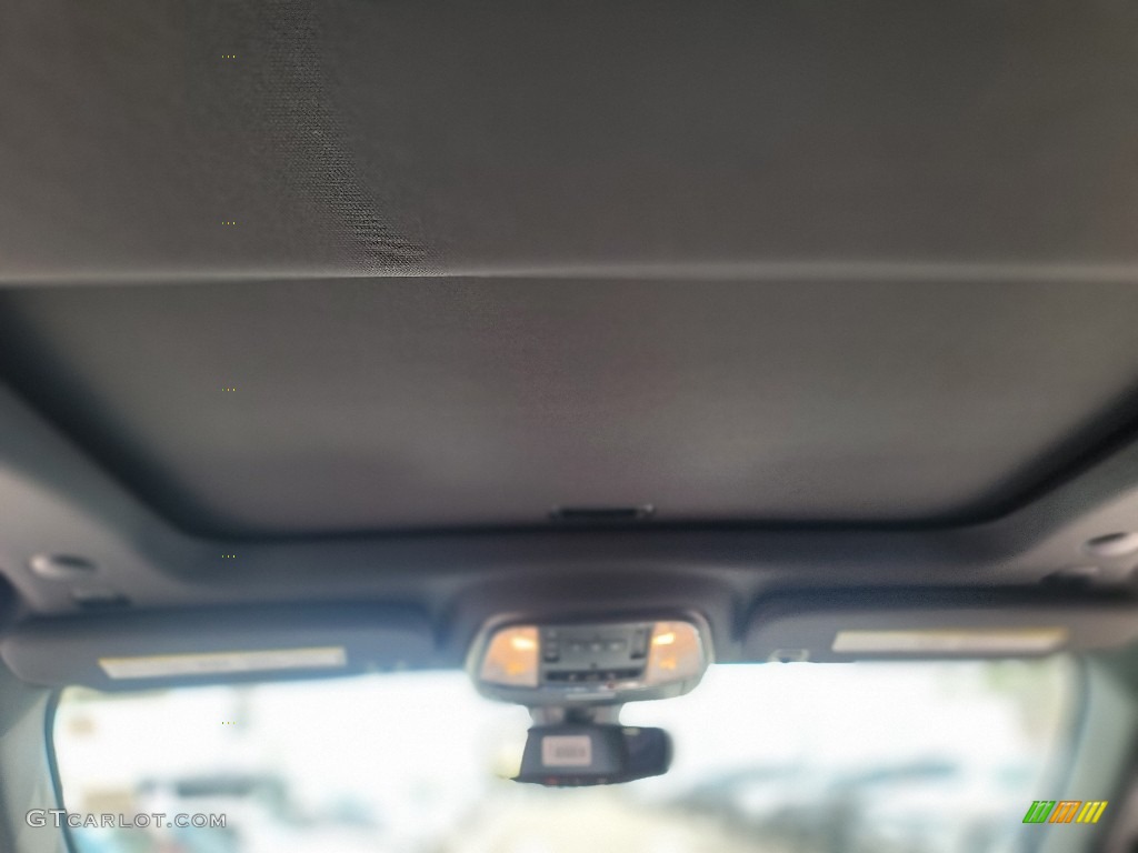 2022 Grand Cherokee Laredo X 4x4 - Bright White / Black photo #11