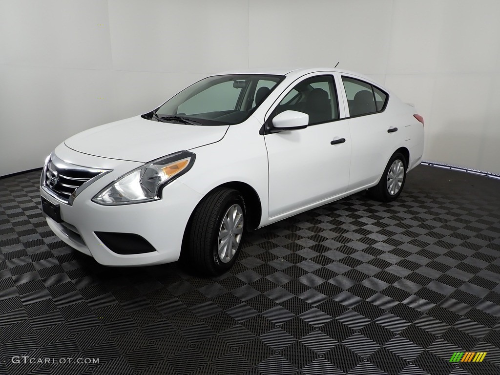 2019 Versa S Plus - Fresh Powder White / Charcoal photo #5