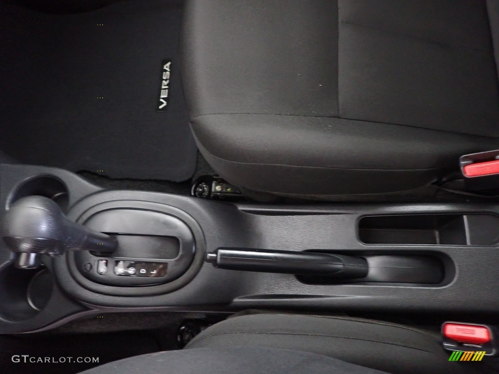 2019 Versa S Plus - Fresh Powder White / Charcoal photo #20