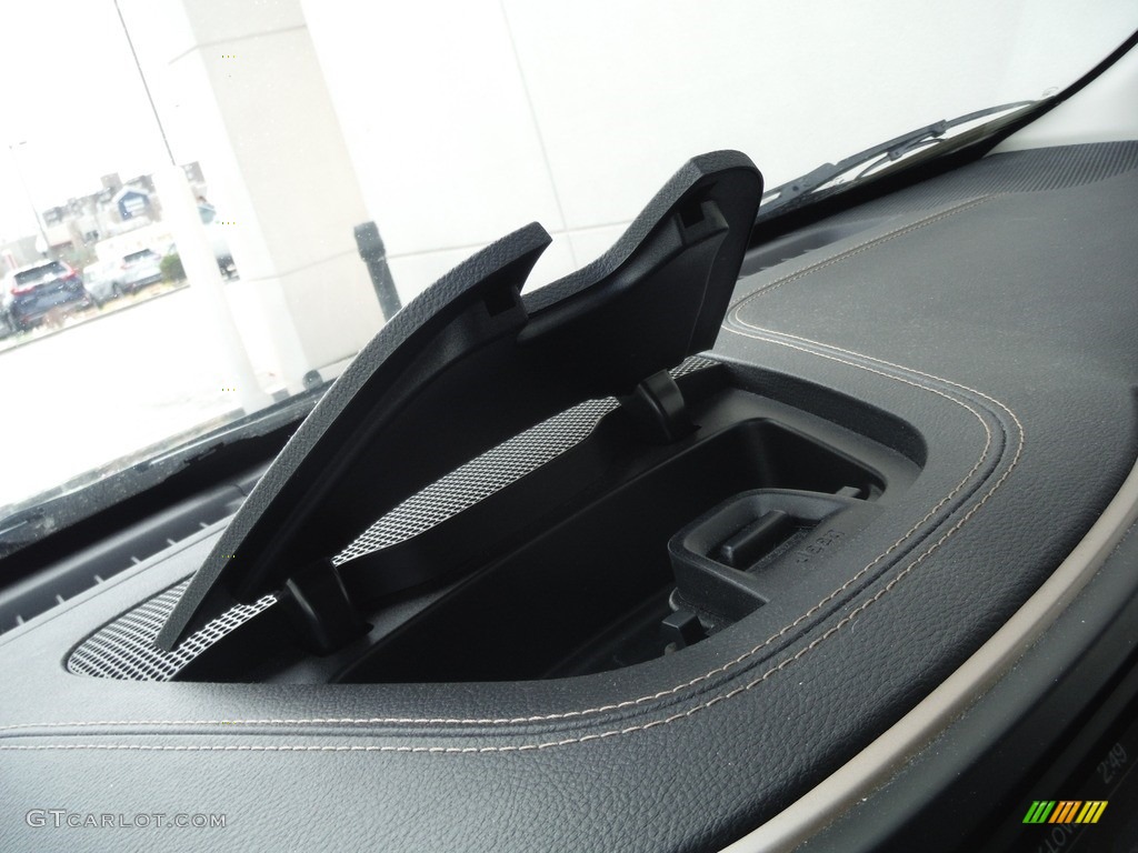 2016 Cherokee Latitude 4x4 - True Blue Pearl / Black photo #22