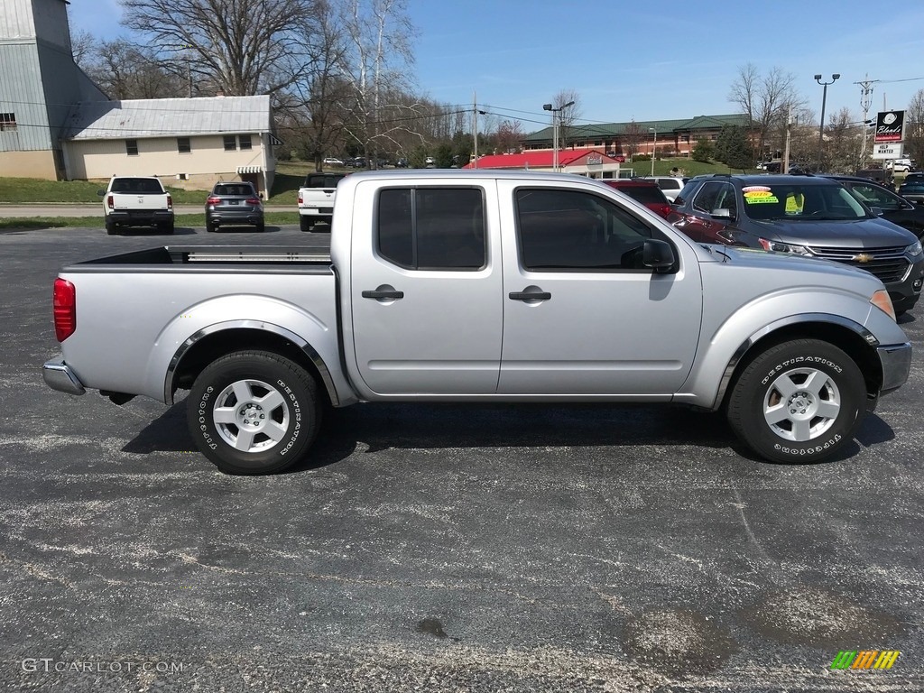 2006 Frontier SE Crew Cab 4x4 - Radiant Silver / Steel photo #5