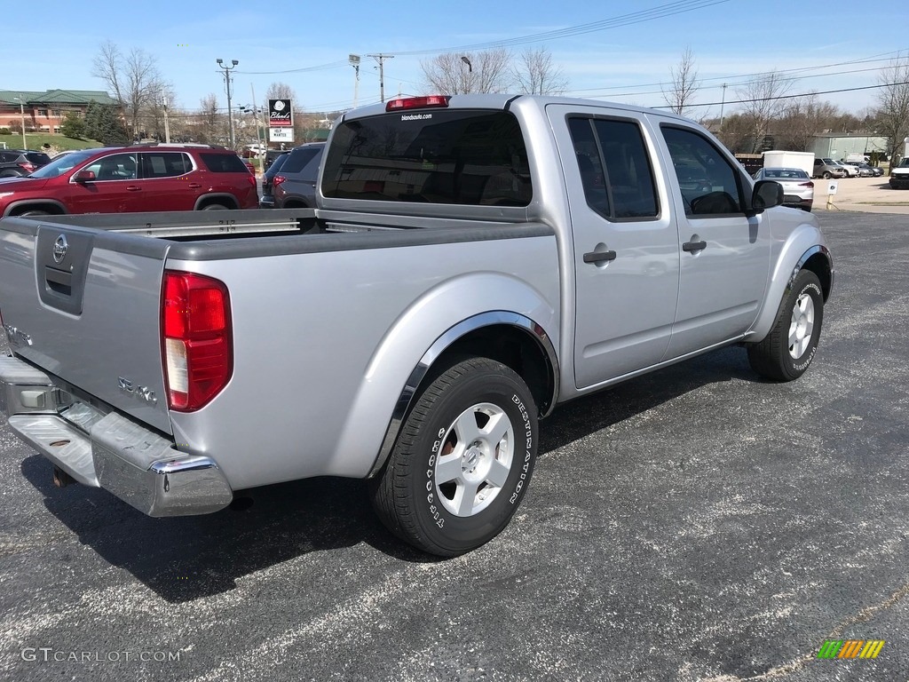 2006 Frontier SE Crew Cab 4x4 - Radiant Silver / Steel photo #6