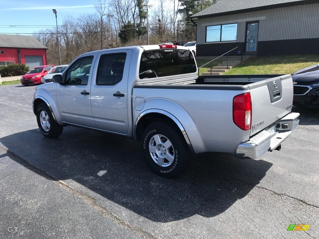 2006 Frontier SE Crew Cab 4x4 - Radiant Silver / Steel photo #9