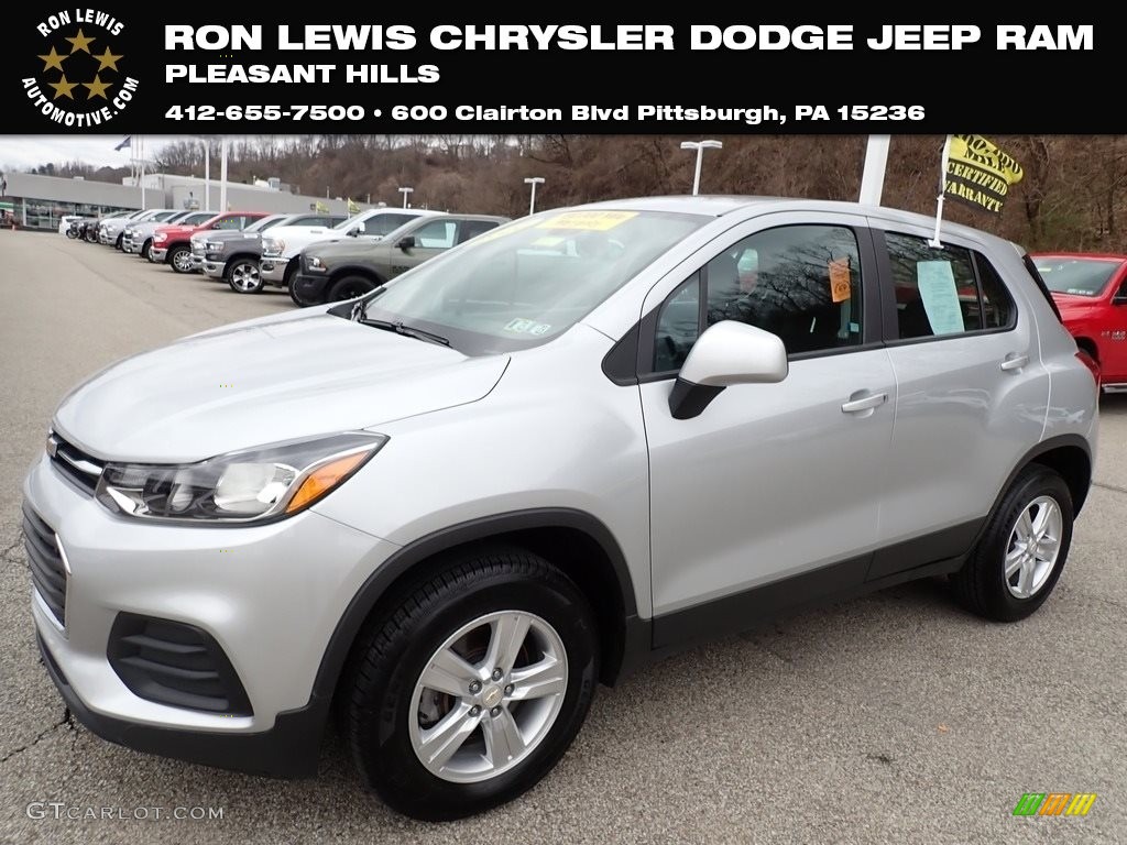 Silver Ice Metallic Chevrolet Trax