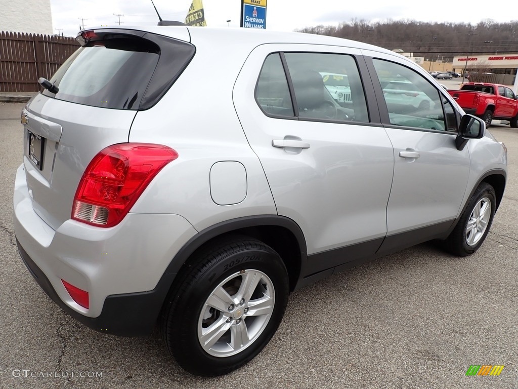 2020 Trax LS AWD - Silver Ice Metallic / Jet Black photo #6