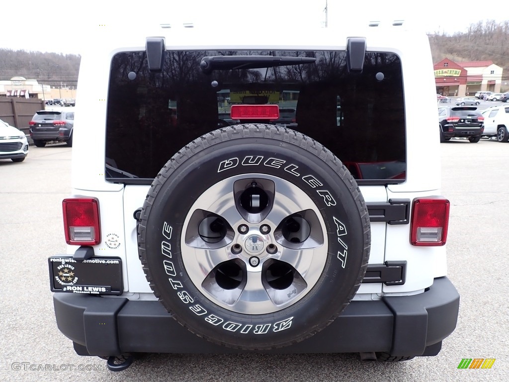 2017 Wrangler Sahara 4x4 - Bright White / Black/Dark Saddle photo #4