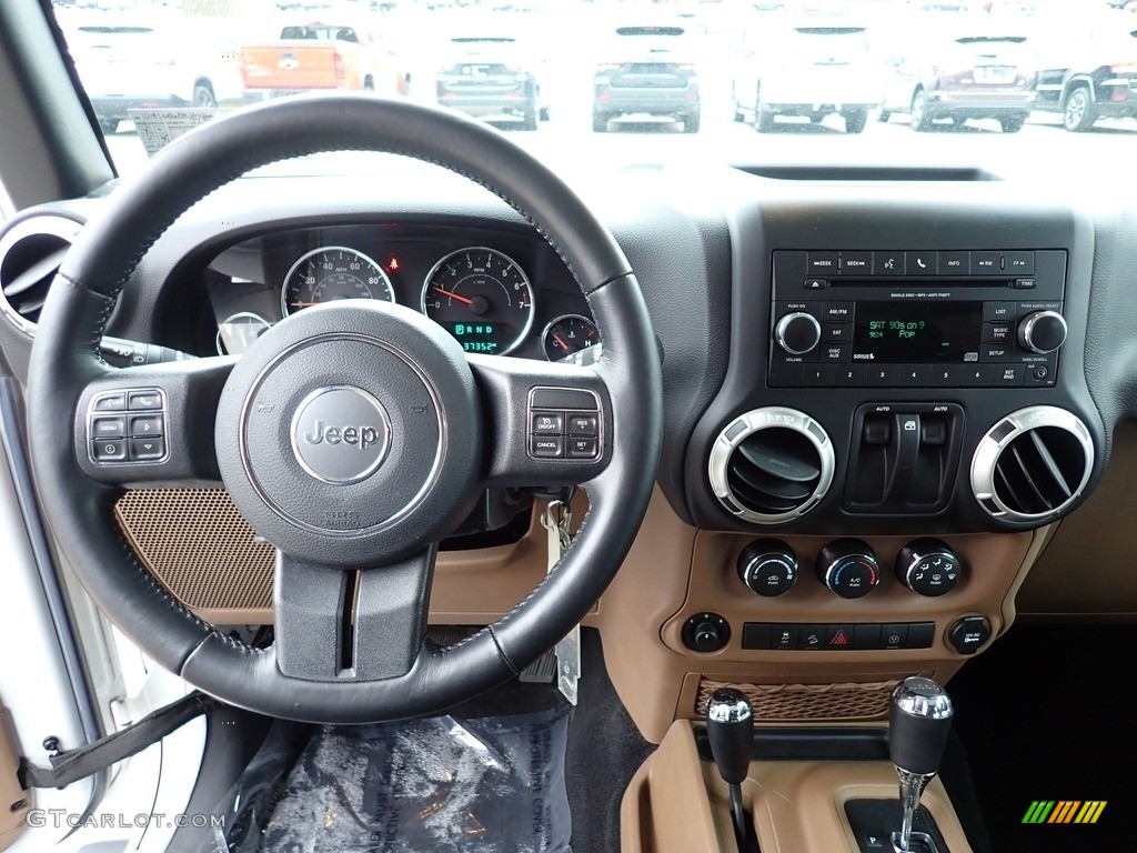 2017 Wrangler Sahara 4x4 - Bright White / Black/Dark Saddle photo #13