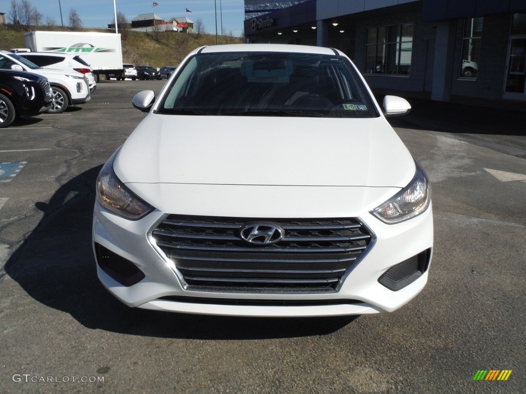 2019 Accent SE - Frost White Pearl / Black photo #4