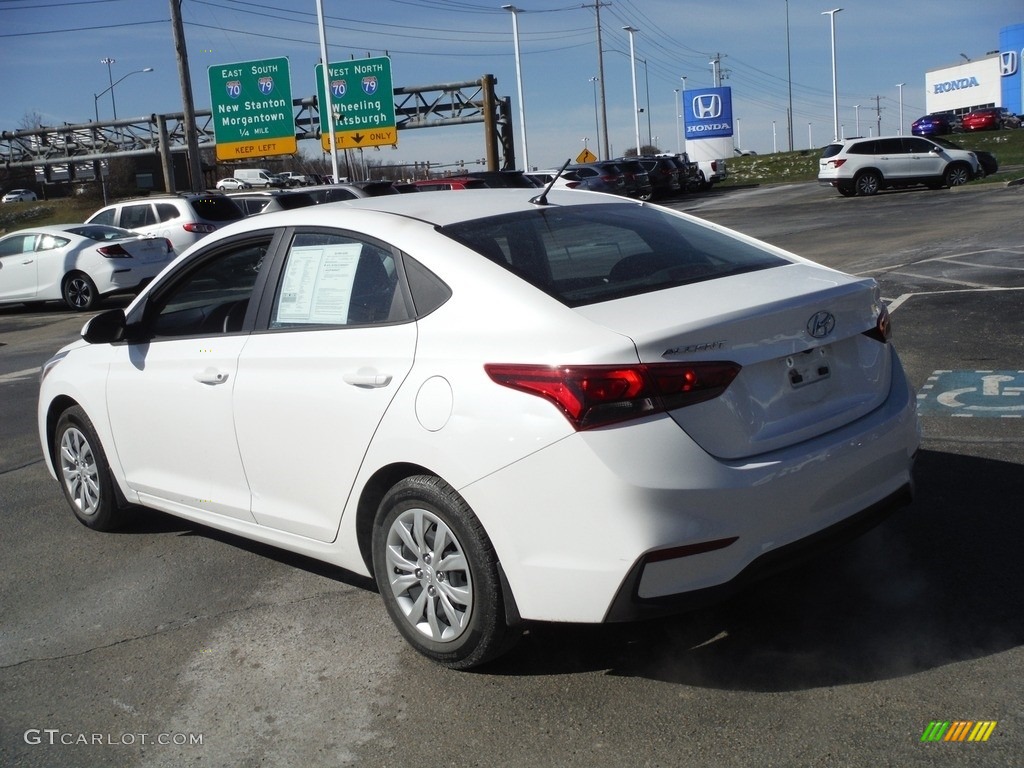 2019 Accent SE - Frost White Pearl / Black photo #7