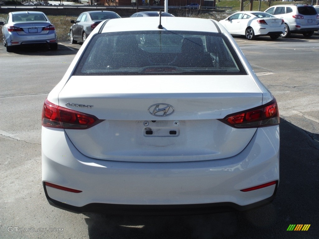 2019 Accent SE - Frost White Pearl / Black photo #8