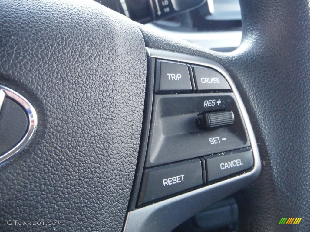 2019 Accent SE - Frost White Pearl / Black photo #20