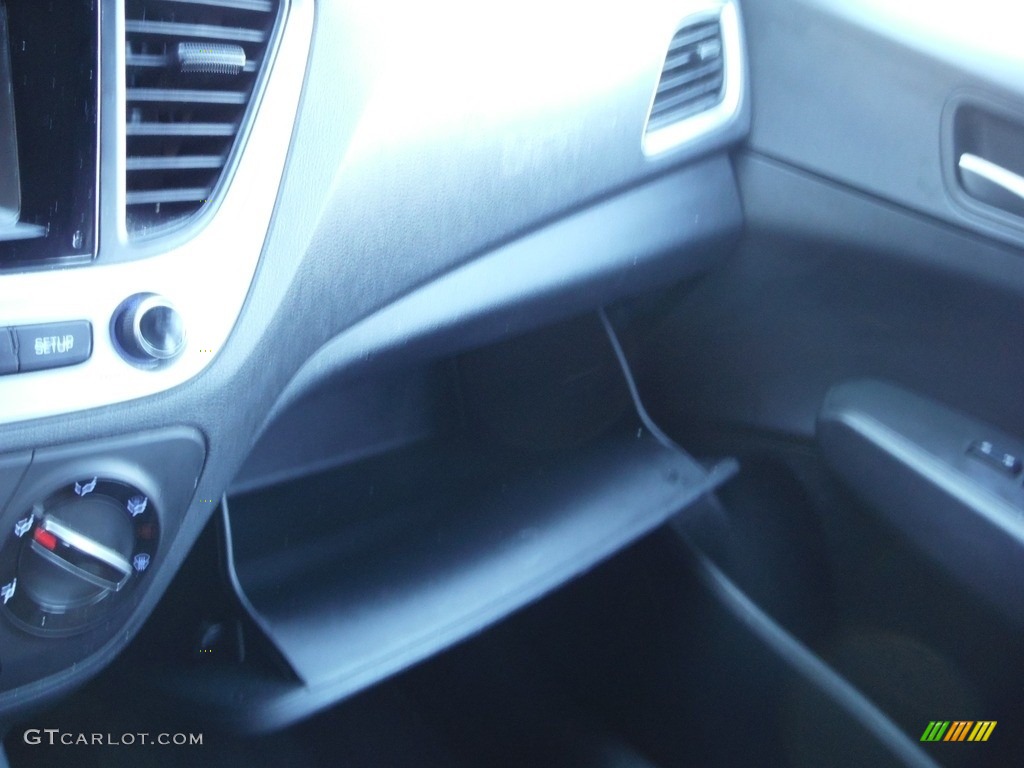 2019 Accent SE - Frost White Pearl / Black photo #21