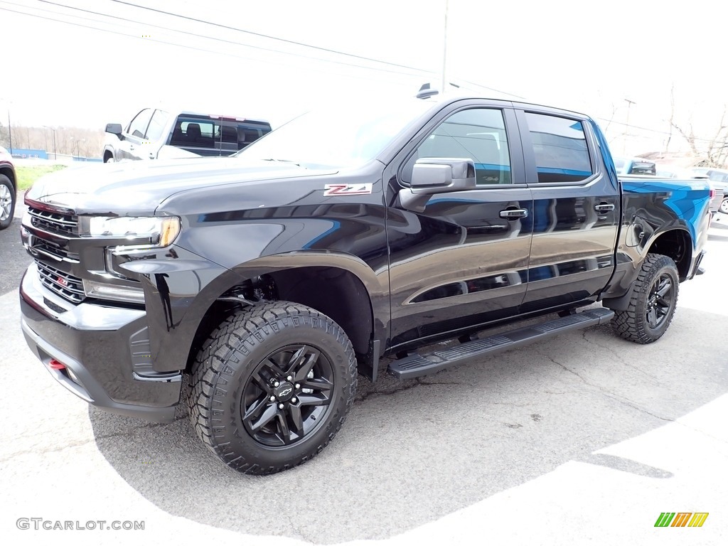 2022 Chevrolet Silverado 1500 Limited LT Trail Boss Crew Cab 4x4 Exterior Photos