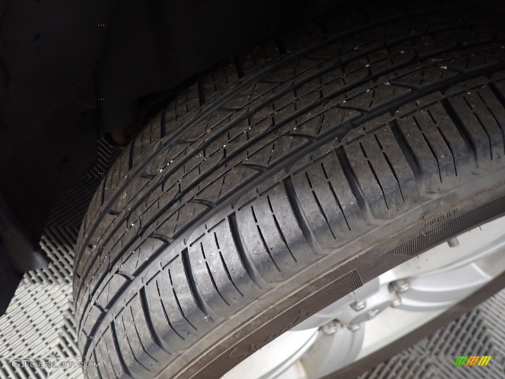 2011 Patriot Latitude X 4x4 - Deep Cherry Red Crystal Pearl / Dark Slate Gray/Light Pebble photo #20