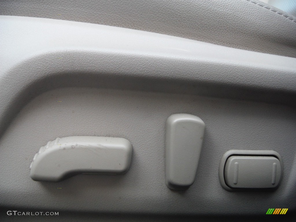 2015 Subaru Legacy 3.6R Limited Front Seat Photo #143990721