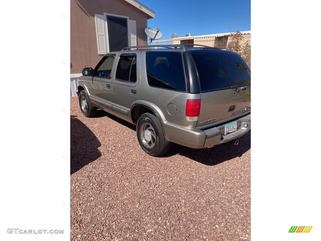 2001 Blazer LT 4x4 - Light Pewter Metallic / Medium Gray photo #6