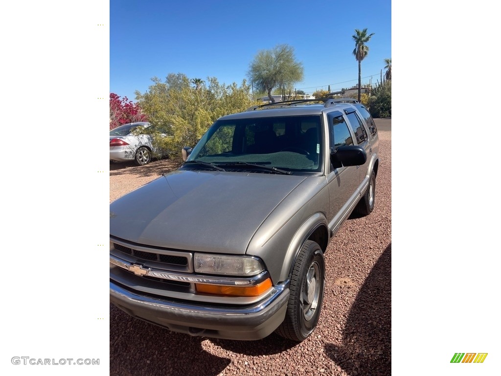2001 Blazer LT 4x4 - Light Pewter Metallic / Medium Gray photo #8