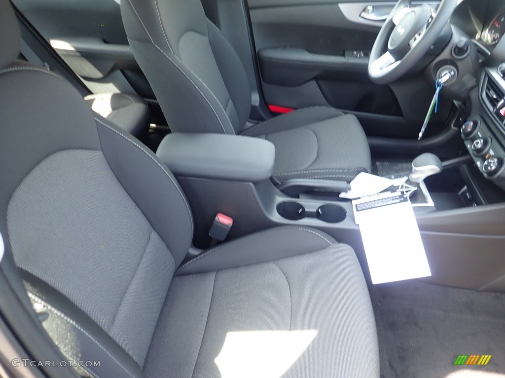 Black Interior 2022 Kia Forte LXS Photo #143996462