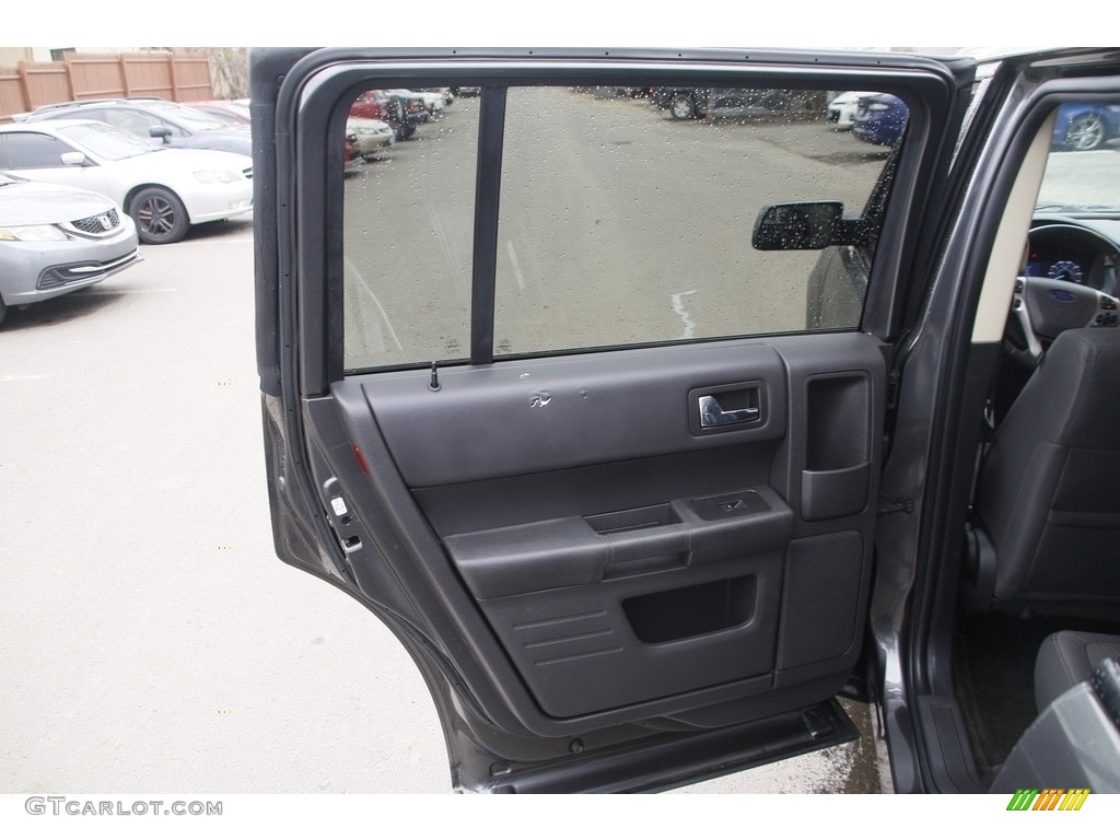 2016 Ford Flex SE Charcoal Black Door Panel Photo #144004578