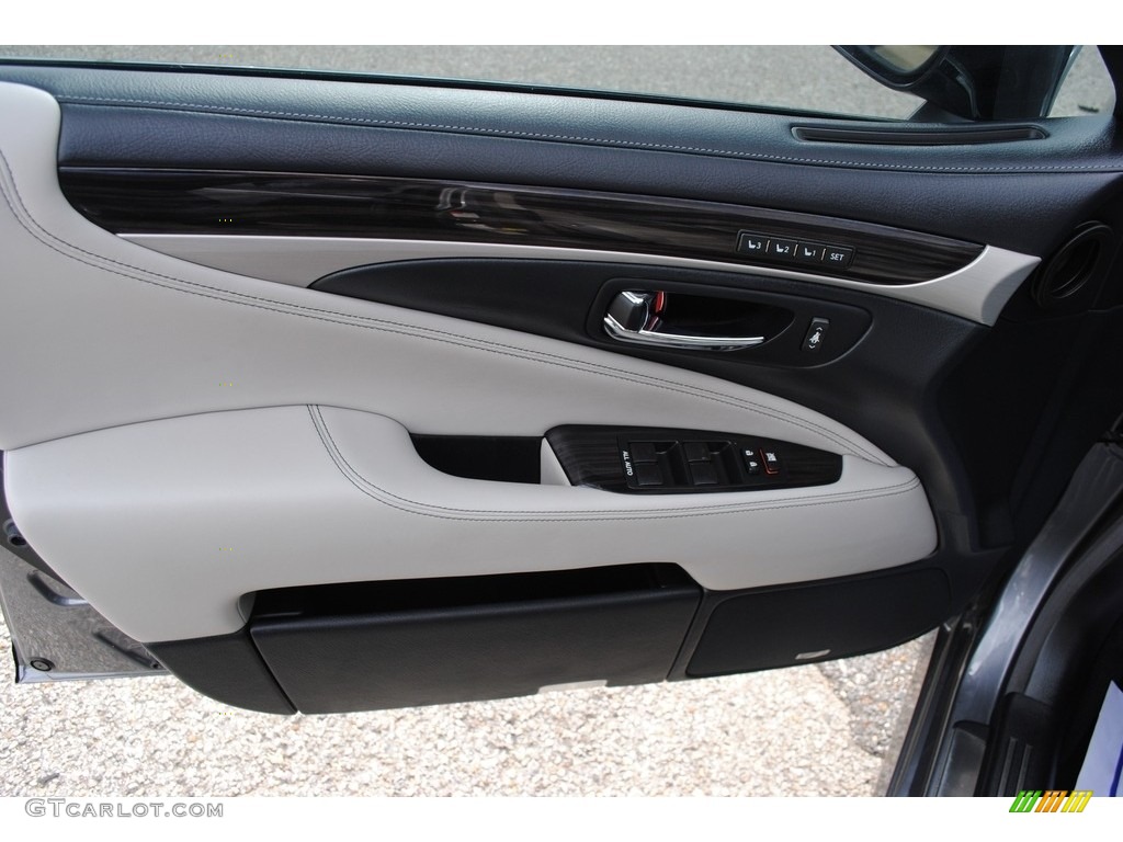 2017 Lexus LS 460 Light Gray Door Panel Photo #144005097