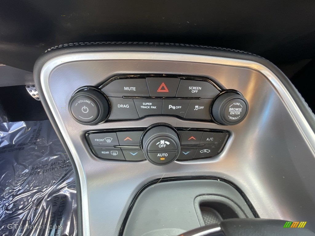 2021 Dodge Challenger R/T Scat Pack Controls Photos