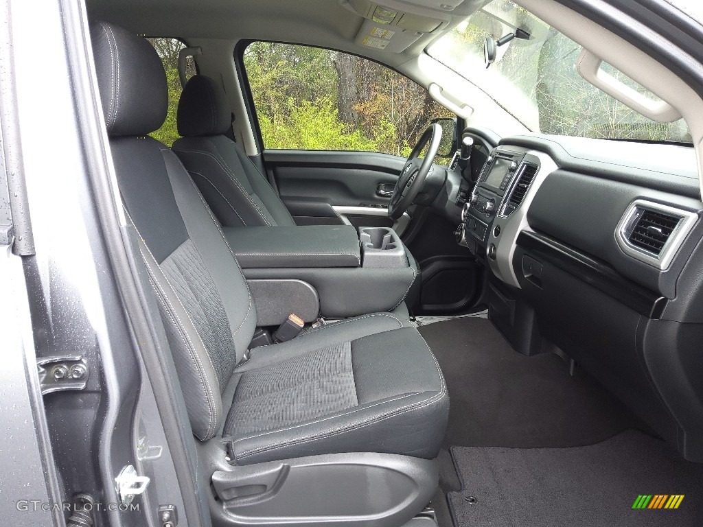 Black Interior 2019 Nissan Titan SV Crew Cab 4x4 Photo #144006081