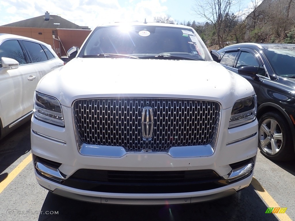 2019 Navigator Black Label 4x4 - White Platinum Metallic Tri-Coat / Alpine photo #3