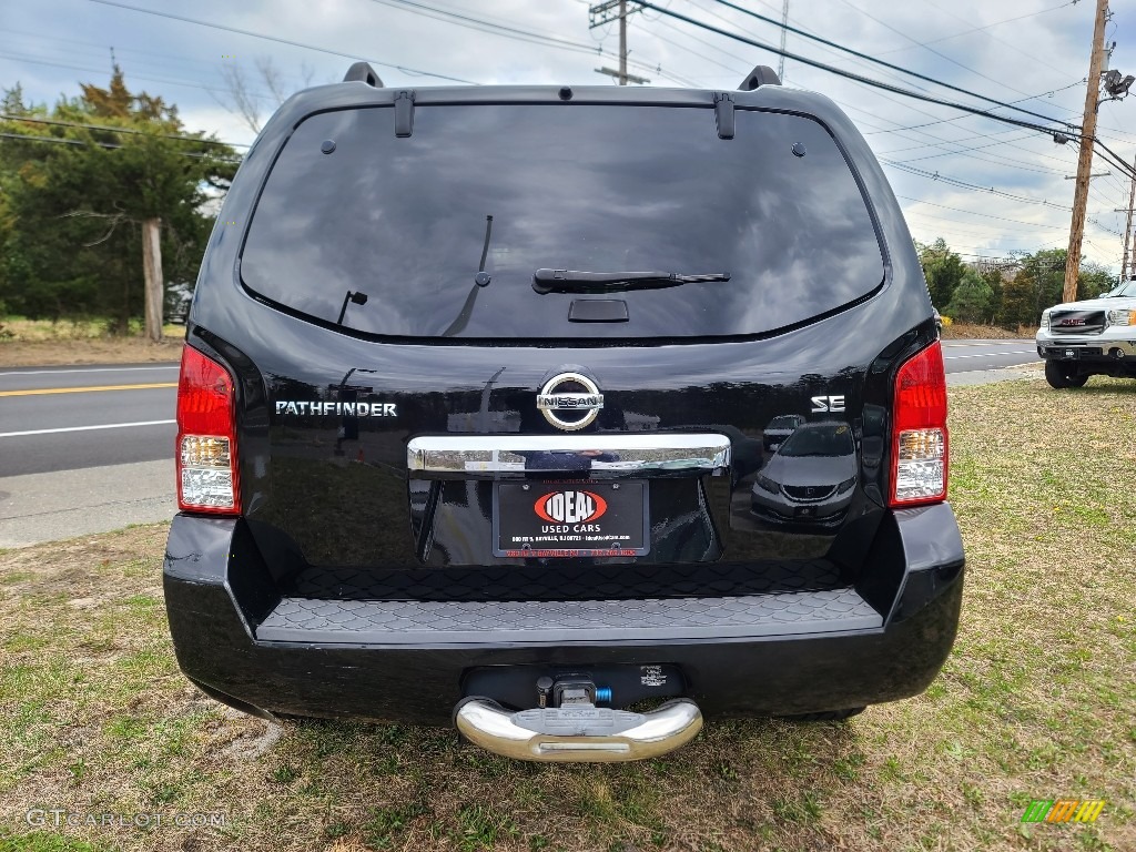 2010 Pathfinder SE 4x4 - Super Black / Graphite photo #5