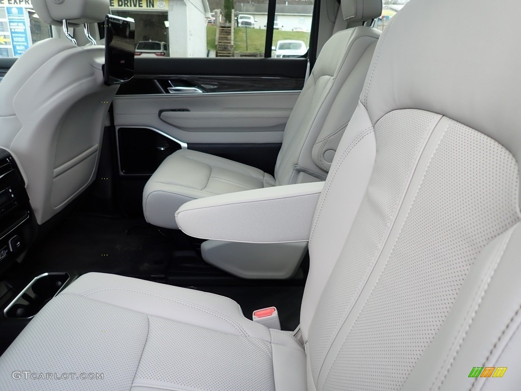 2022 Jeep Wagoneer Series III 4x4 Rear Seat Photo #144008109