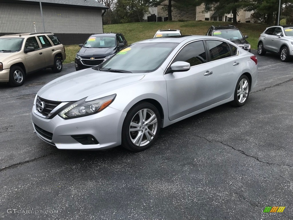 2017 Altima 3.5 SL - Brilliant Silver / Charcoal photo #2