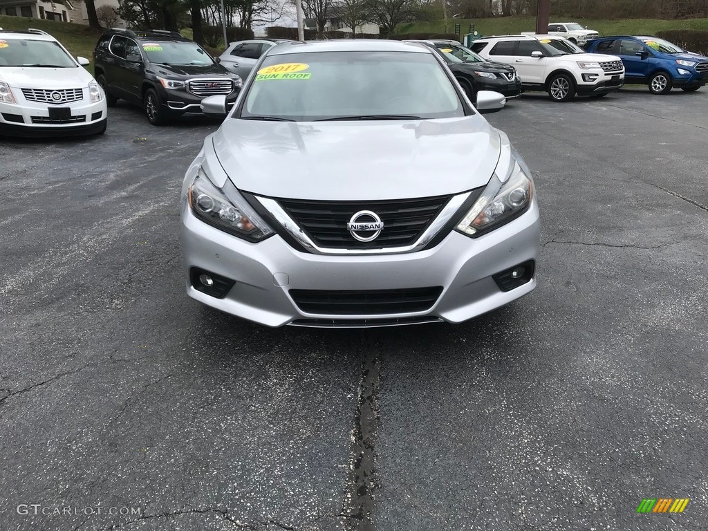 2017 Altima 3.5 SL - Brilliant Silver / Charcoal photo #3