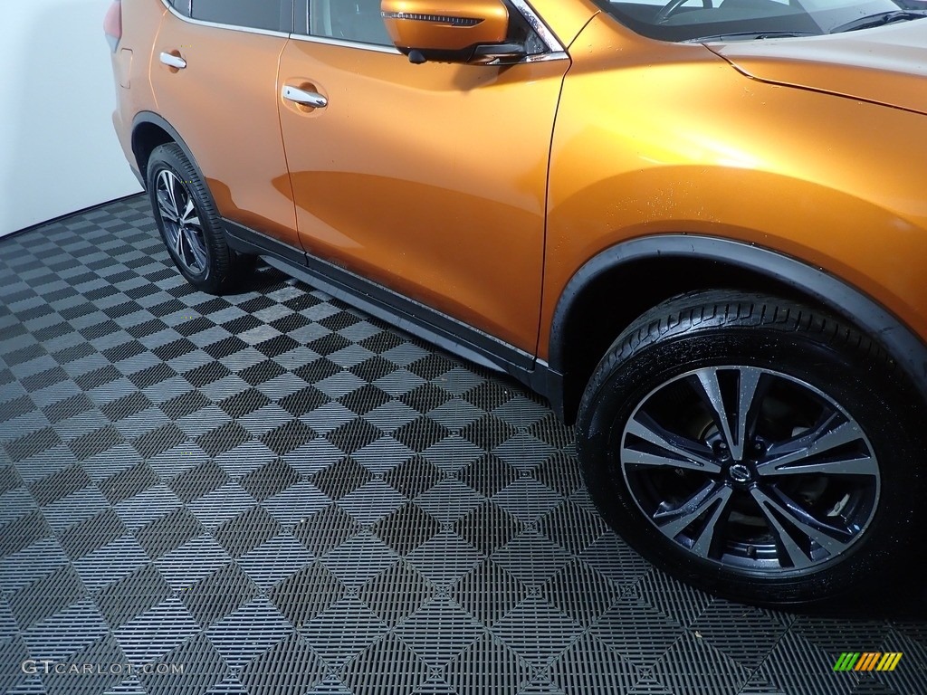 2019 Rogue SV AWD - Monarch Orange Metallic / Charcoal photo #6