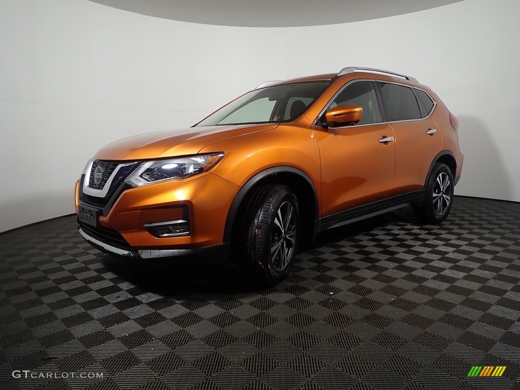 2019 Rogue SV AWD - Monarch Orange Metallic / Charcoal photo #10