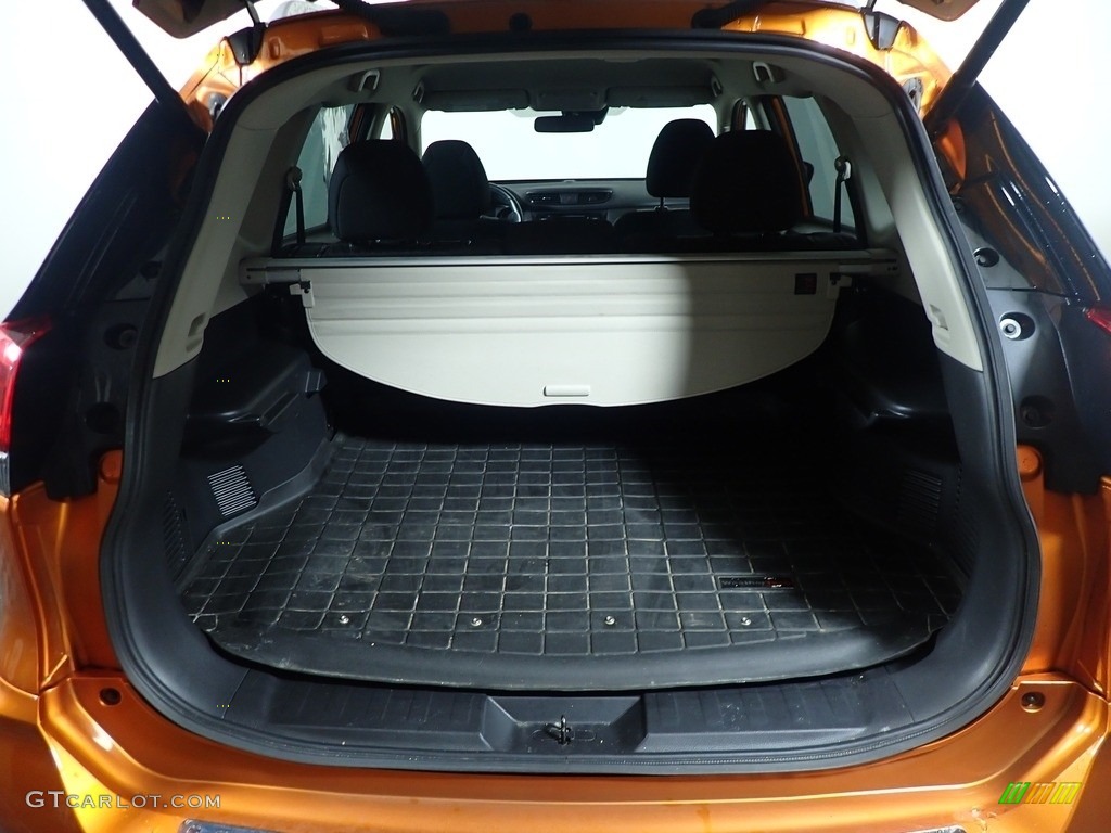 2019 Rogue SV AWD - Monarch Orange Metallic / Charcoal photo #18