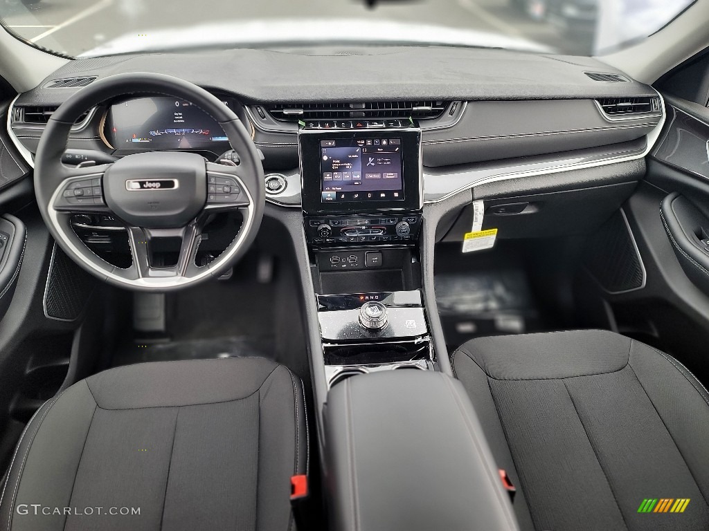 2022 Grand Cherokee L Laredo 4x4 - Bright White / Global Black photo #9