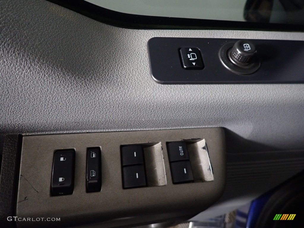 2012 F350 Super Duty XLT Crew Cab 4x4 - Dark Blue Pearl Metallic / Steel photo #17