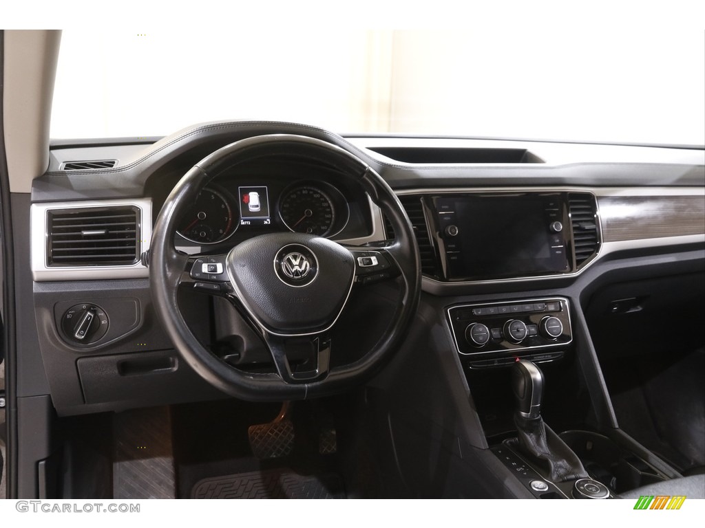 2018 Volkswagen Atlas SEL 4Motion Dashboard Photos