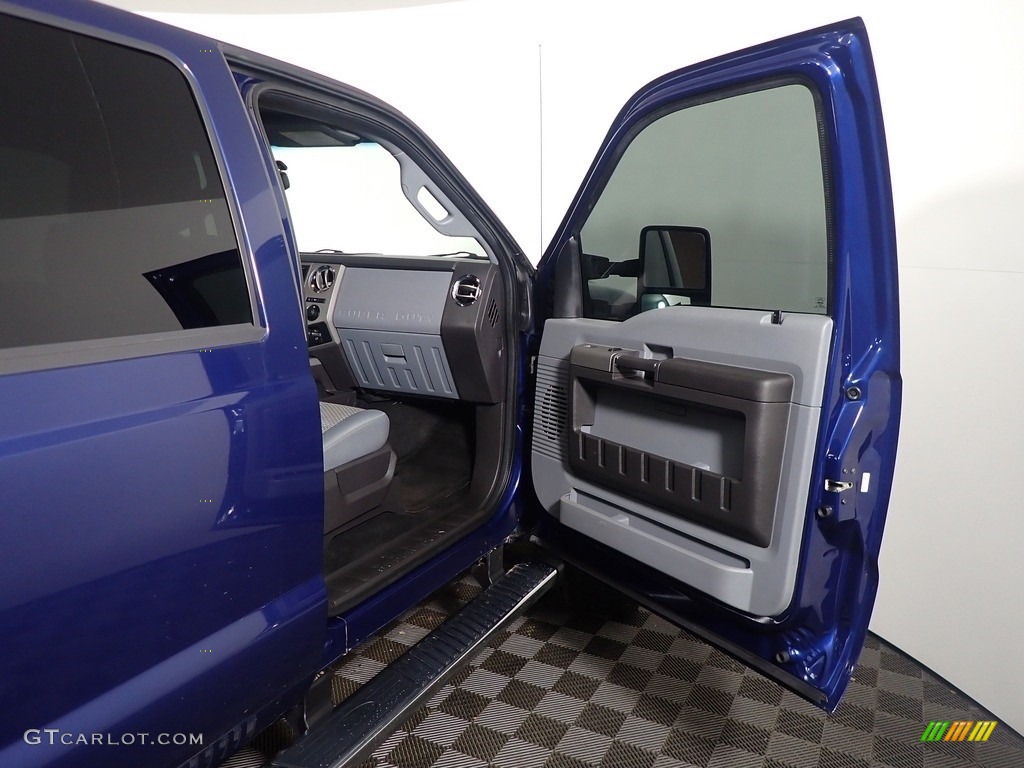 2012 F350 Super Duty XLT Crew Cab 4x4 - Dark Blue Pearl Metallic / Steel photo #36
