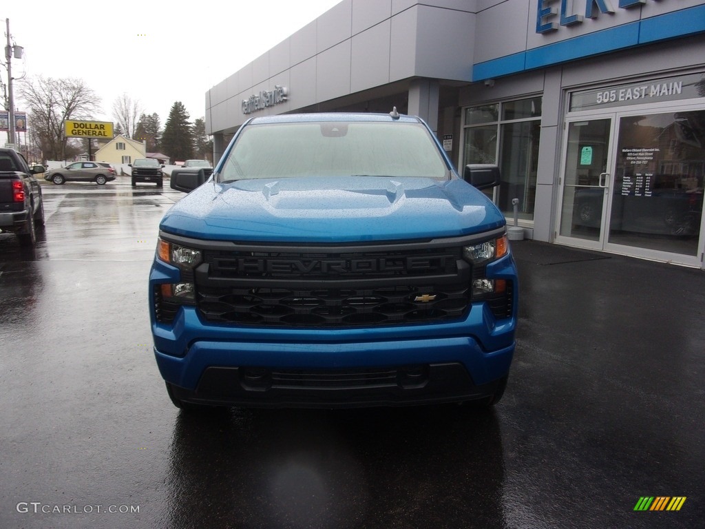 2022 Silverado 1500 Custom Crew Cab 4x4 - Glacier Blue Metallic / Jet Black photo #8