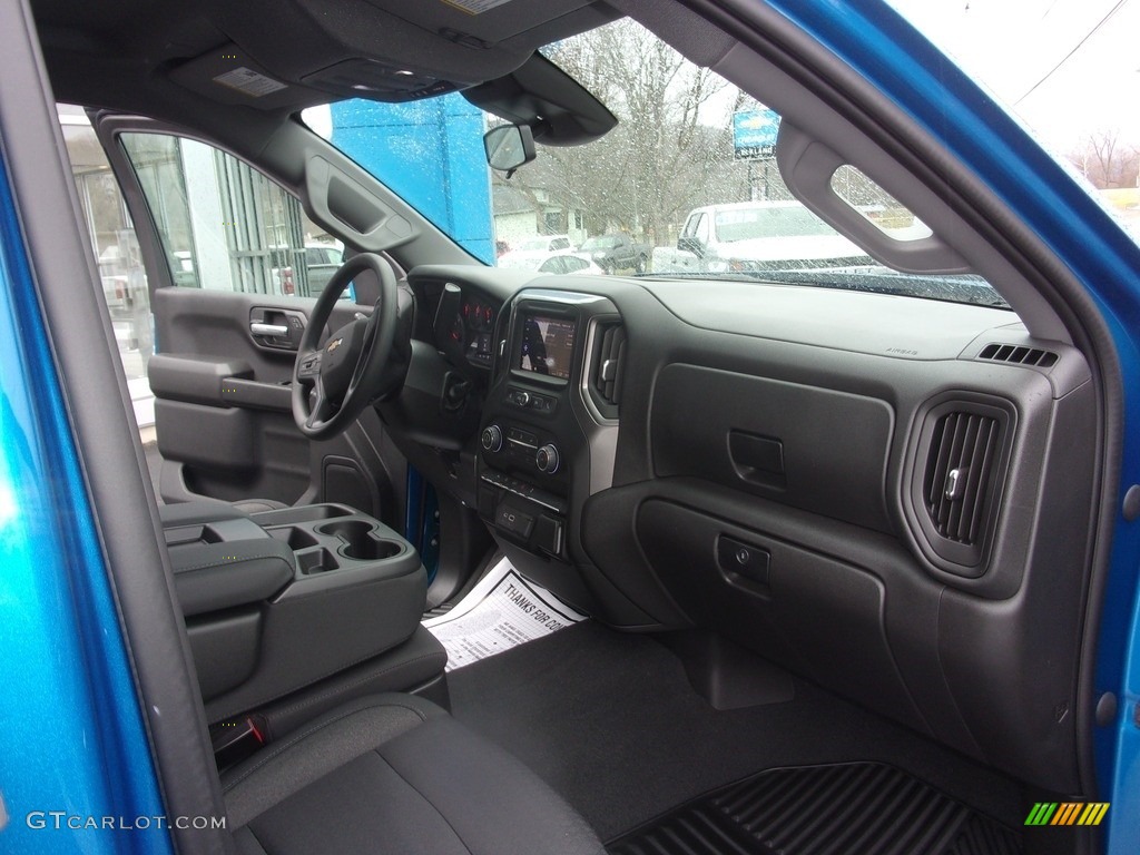 2022 Silverado 1500 Custom Crew Cab 4x4 - Glacier Blue Metallic / Jet Black photo #18