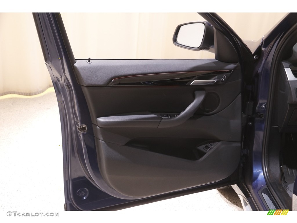 2018 X1 xDrive28i - Mediterranean Blue Metallic / Black photo #4