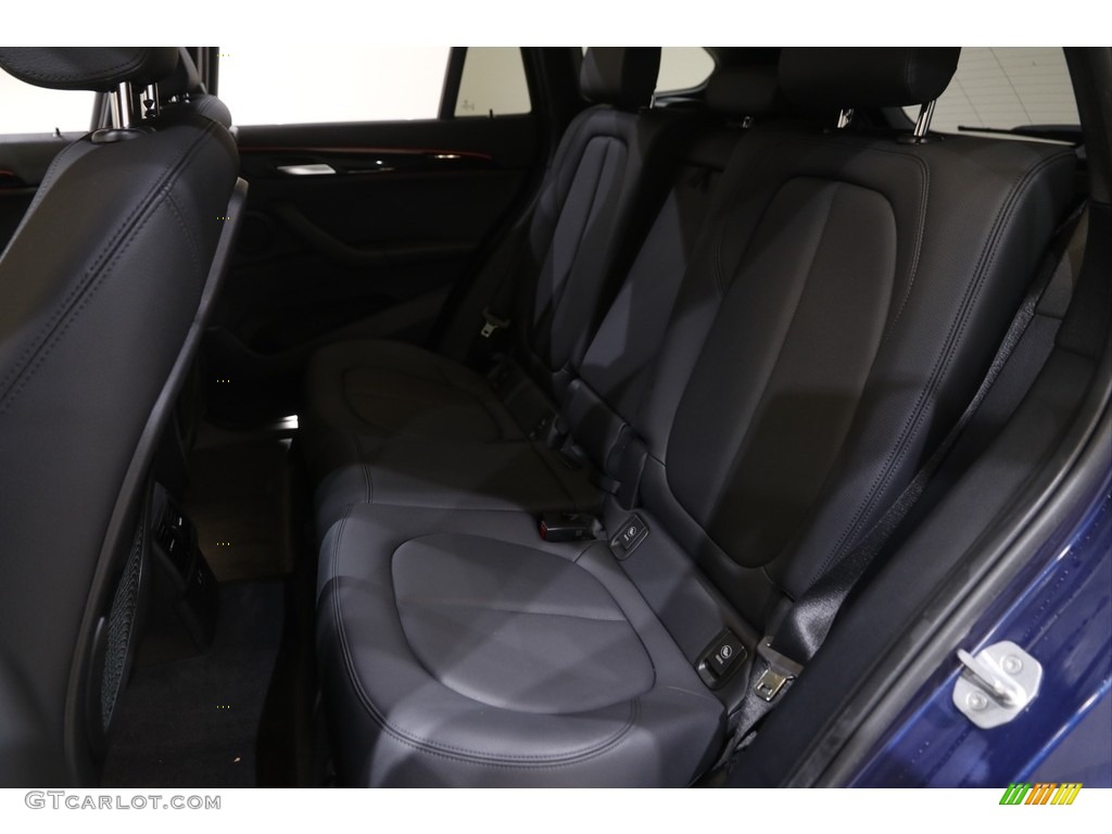 2018 X1 xDrive28i - Mediterranean Blue Metallic / Black photo #19