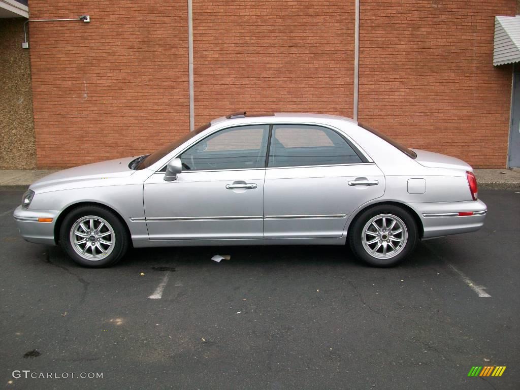 2001 XG300 Sedan - Titanium / Black photo #1
