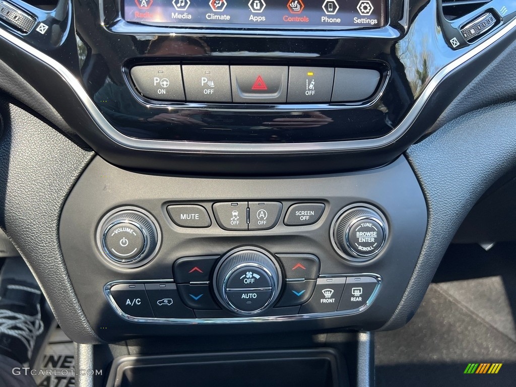 2022 Jeep Cherokee Limited 4x4 Controls Photos
