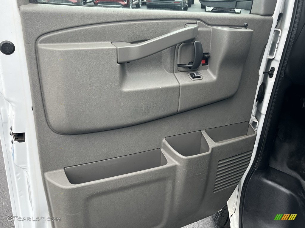 2016 Chevrolet Express 3500 Cargo WT Medium Pewter Door Panel Photo #144016532