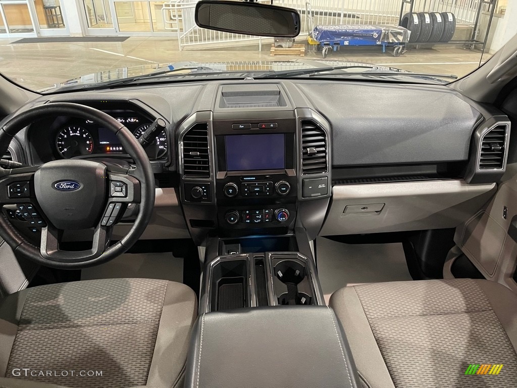 2019 F150 XLT SuperCrew 4x4 - Blue Jeans / Earth Gray photo #10
