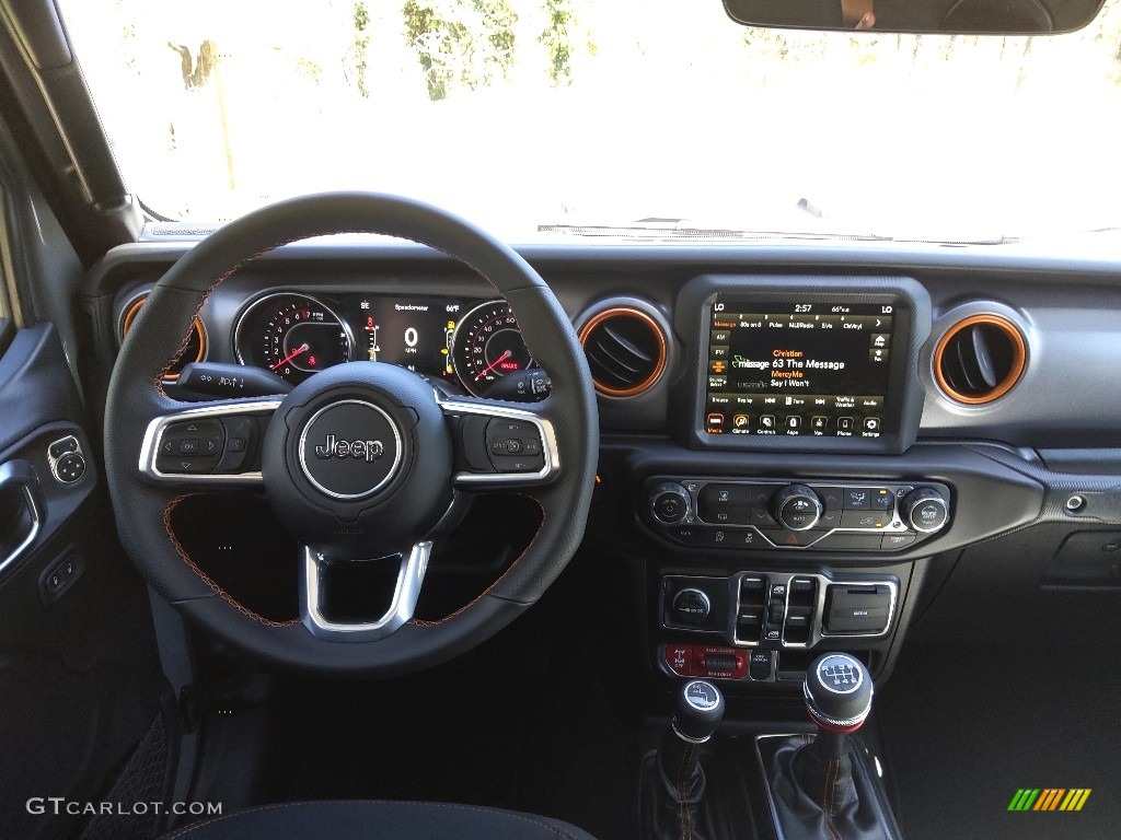 2022 Jeep Gladiator Mojave 4x4 Black Dashboard Photo #144017322